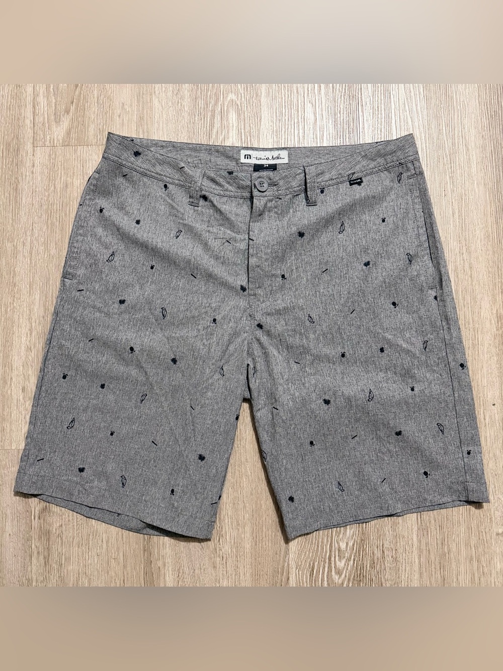 Travis Mathew Men’s 34 Gray Novelty Print Golf Shorts Stretch 10.5 Inseam